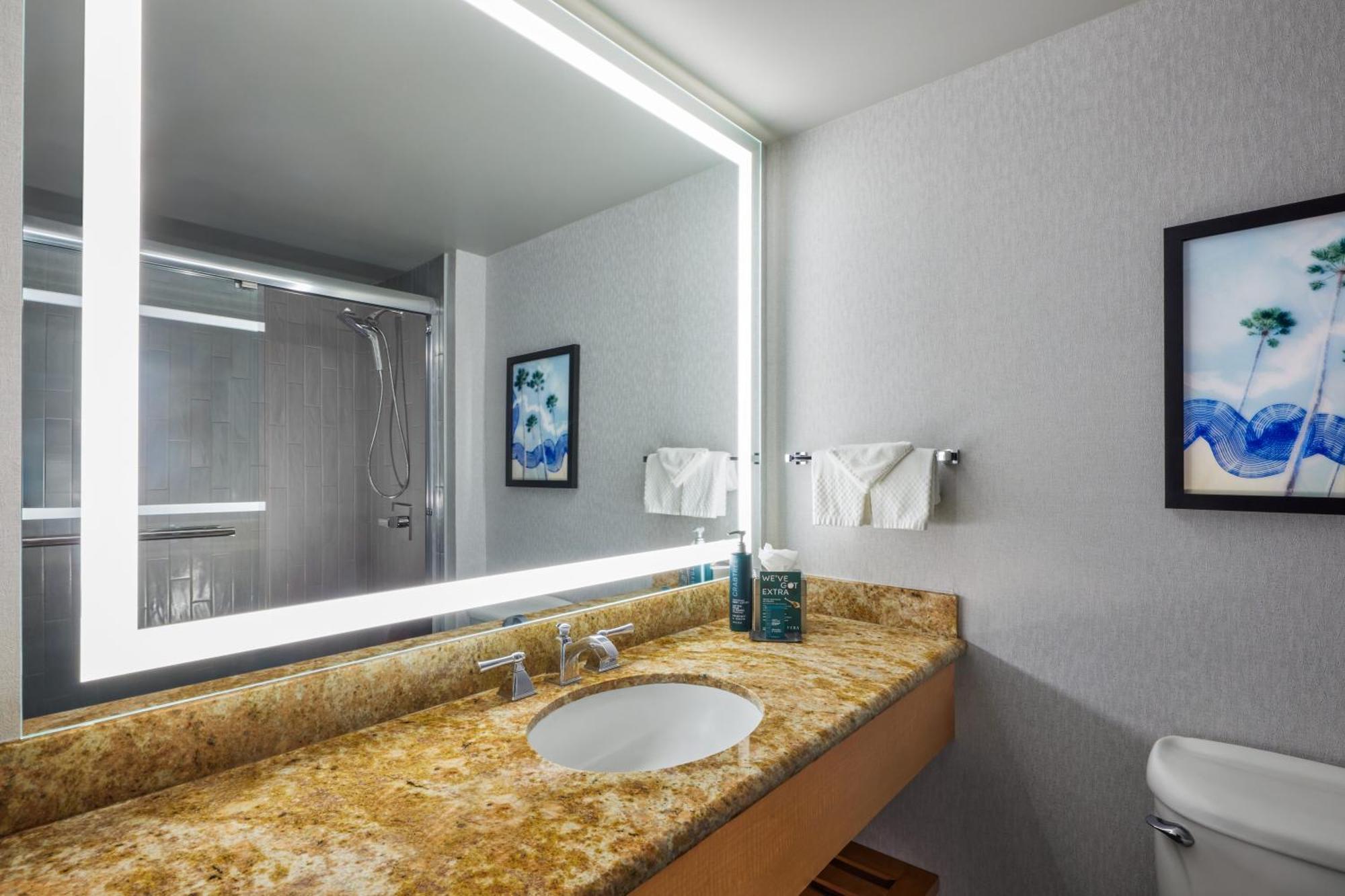 Hotel Fera Anaheim, A Doubletree By Hilton Orange Exterior photo