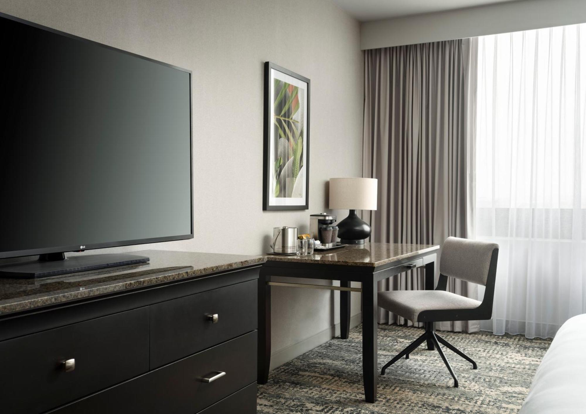 Hotel Fera Anaheim, A Doubletree By Hilton Orange Exterior photo